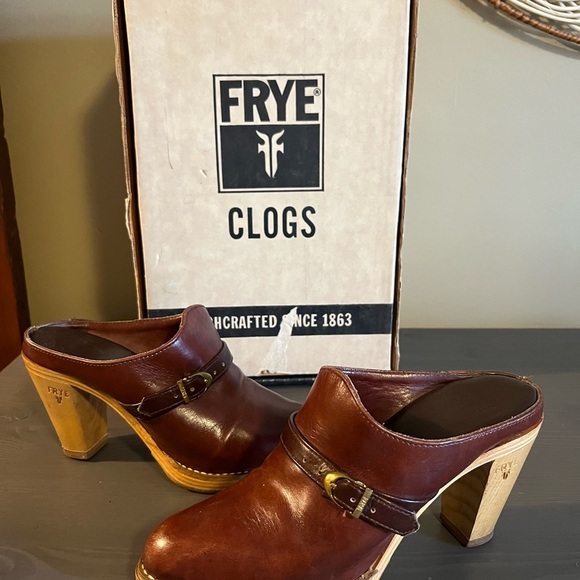 FRYE Vintage 1970’s Leather And Wood Clogs - Picture 3 of 14